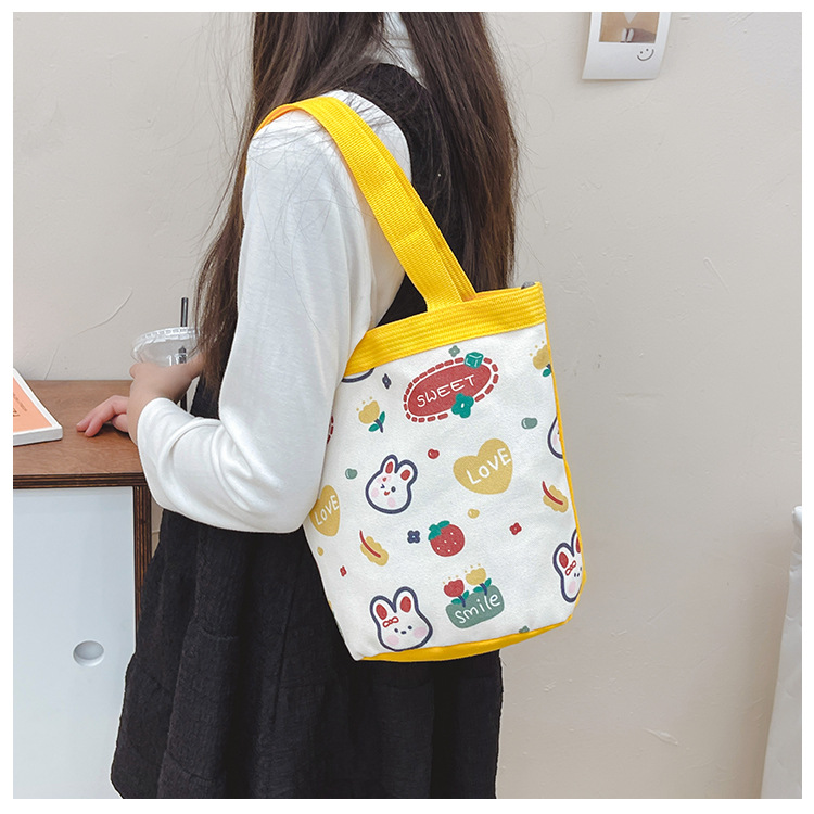 New gift packages: Instagram cute cartoon tiger, new bucket bag, hand-held canvas bag, and girlish round bucket bag undefined