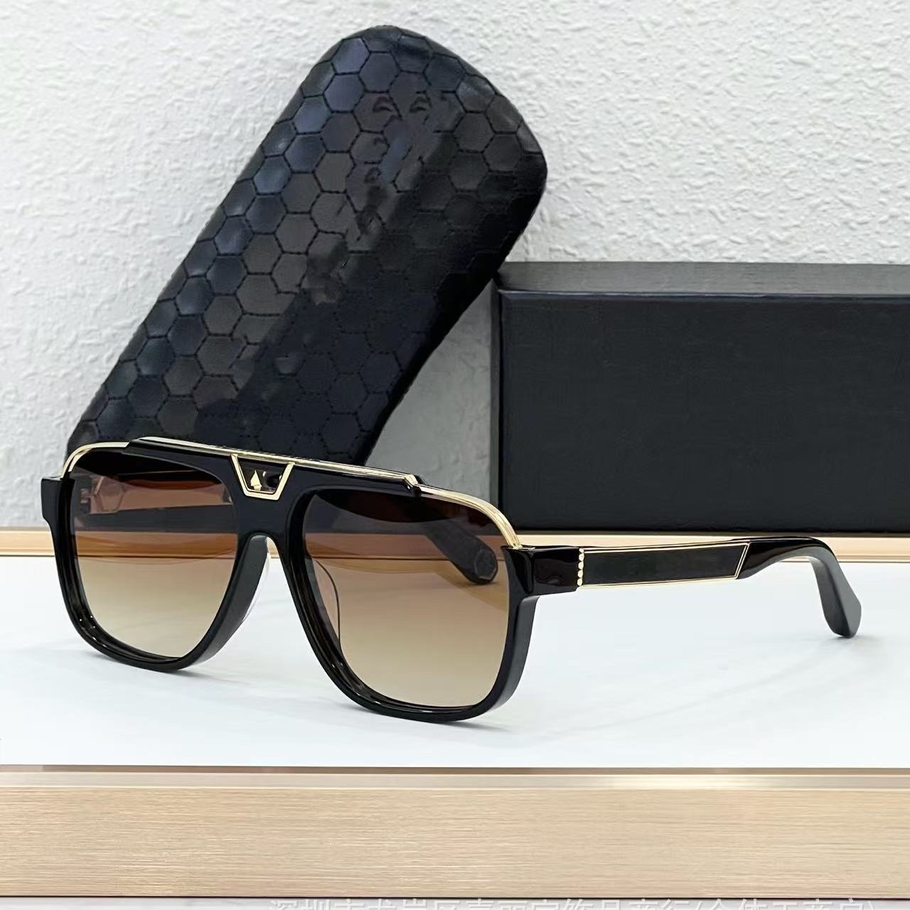 fashionable square quality travel sunglasses