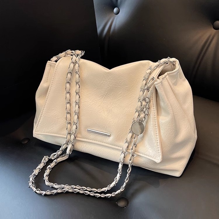 Large Capacity Underarm Bag For Women 2026 Autumn/Winter New Arrival Textured French Niche Tote Bag Fashion Single Shoulder Crossbody Bag - Thumbnail 3