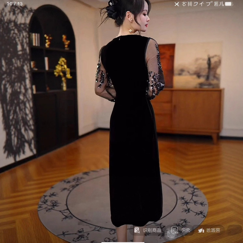 高级慕斯卡丹绒气质轻奢2025春季新款连衣裙显瘦时尚赫本风裙子|undefined