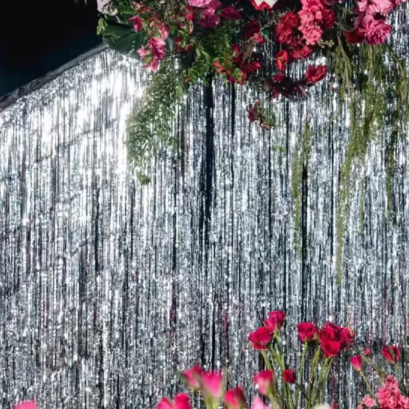 Decoración de bordillo cortina de seda de lluvia fiesta de cumpleaños boda fondo pared decoración de diseño brillante cuadrado cortina de seda de lluvia bordillo