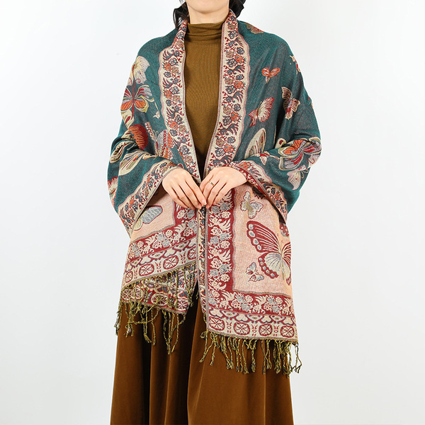 Retro ethnic long cloak with tassels to go out