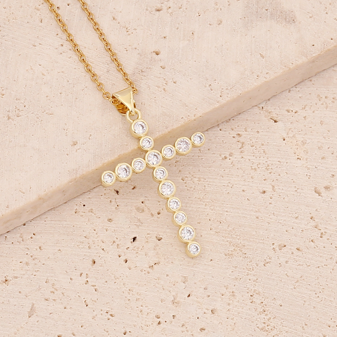 new copper micro-inlaid zircon hip-hop Virgin cross pendant 18K gold necklace
