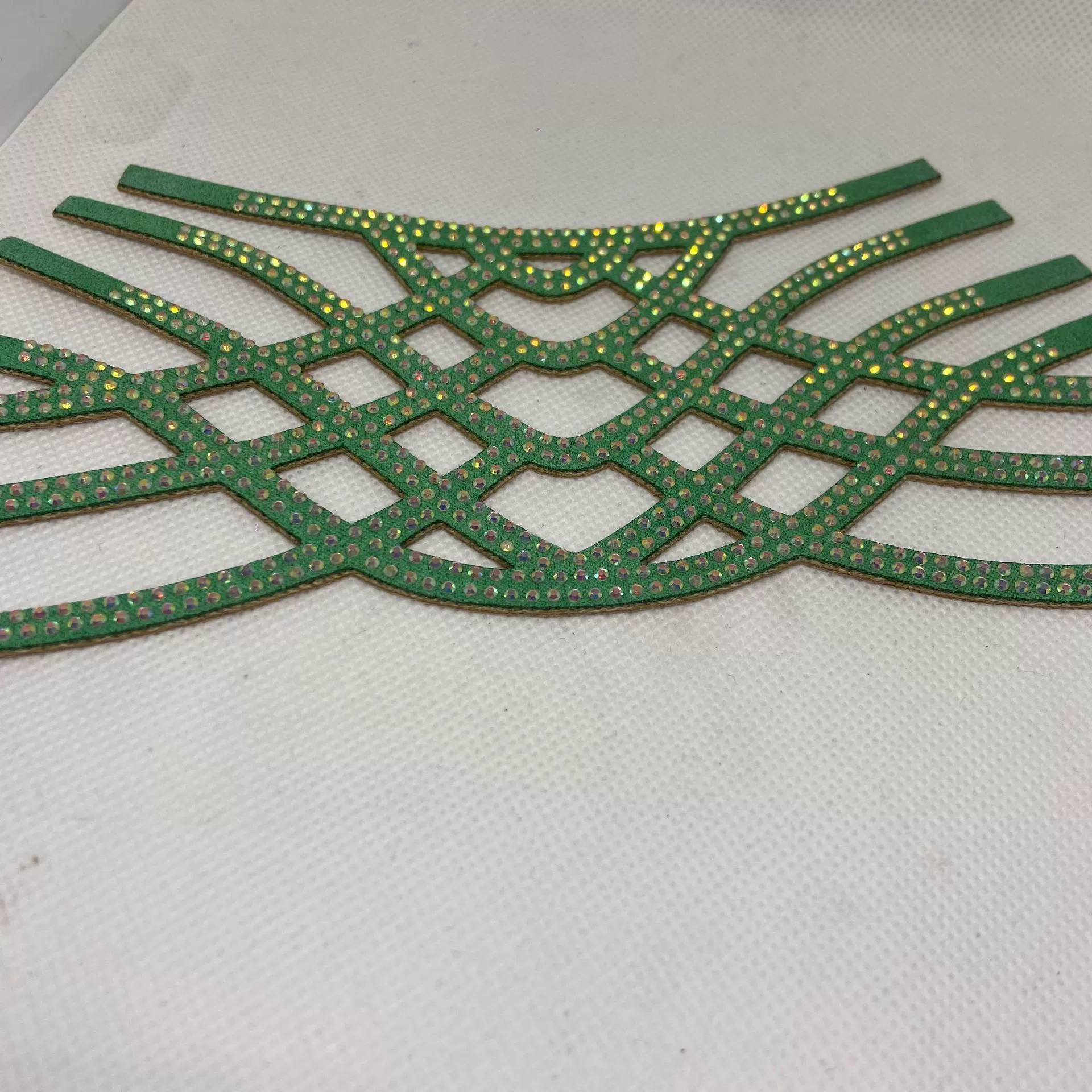 Вверх со стразами круто плоские туфли на высоком каблуке женские аксессуары геометрический узор мягкий и жесткий умеренный завод прямых продаж