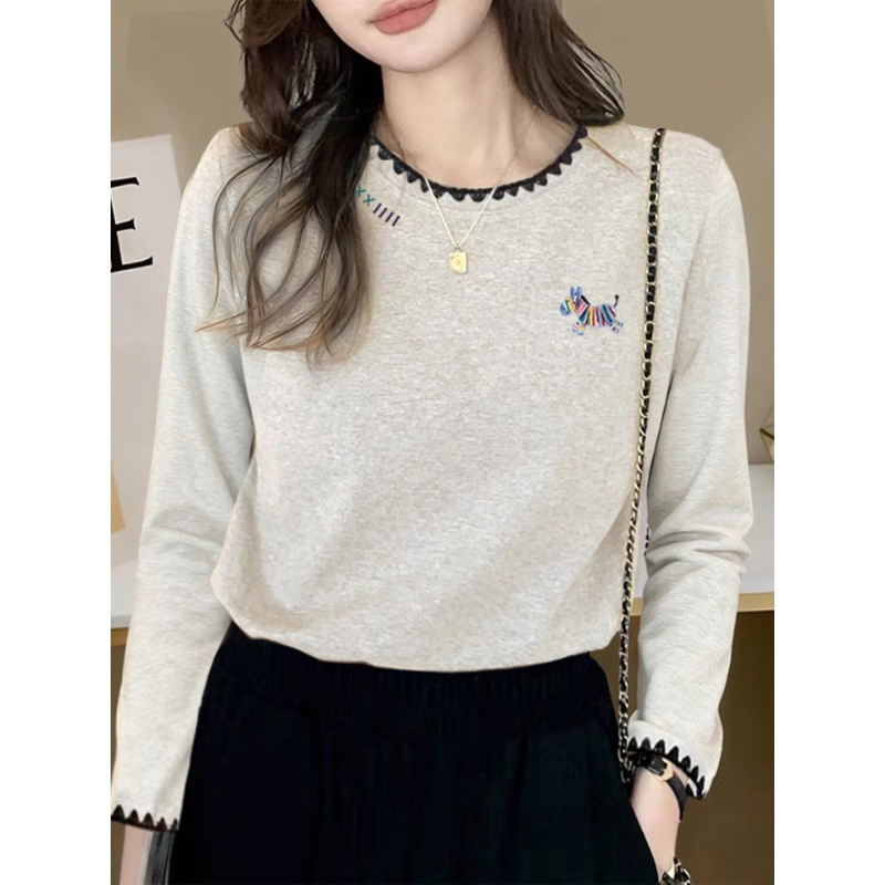 European-style white and gray long-sleeve T-shirt for women, thick design for autumn and winter, unique top with contrasting color lace, suitable as a base layer