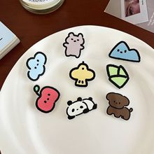 胸针新款INS可爱卡通别针亚克力批发徽章挂件小饰品摆地摊