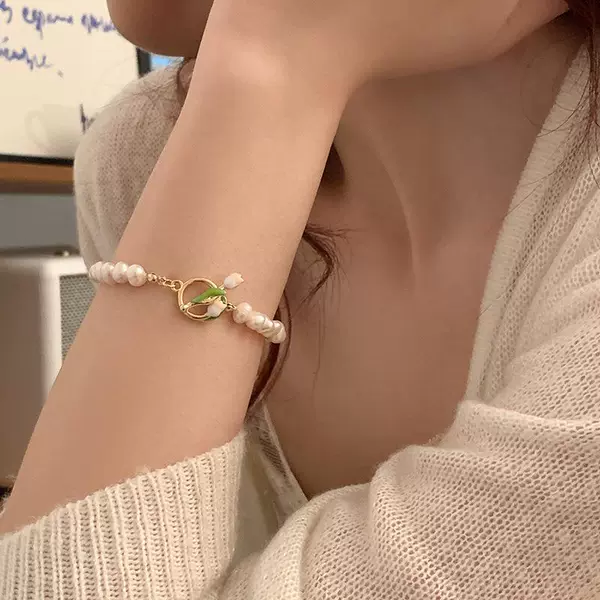 Oil tulip bracelet