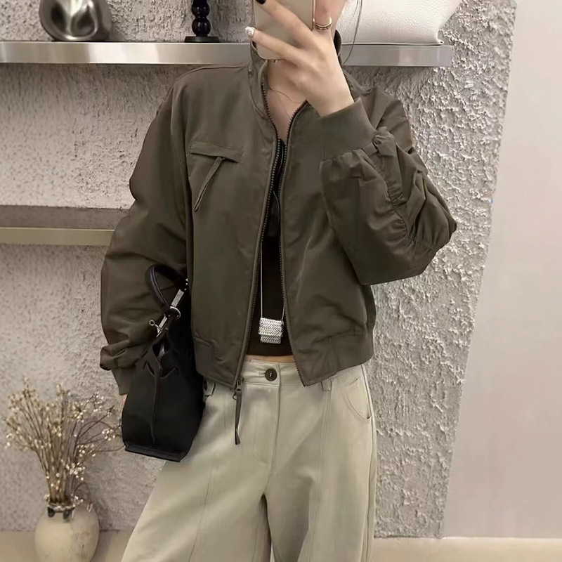 European-style Korean version of a short jacket with a stand-up collar for women, 2026 autumn fashion, slimming, zippered, pilot-style, casual European-style Korean version of a short jacket with a stand-up collar for women, 2026 autumn fashion, slimming, zippered, pilot-style, casual