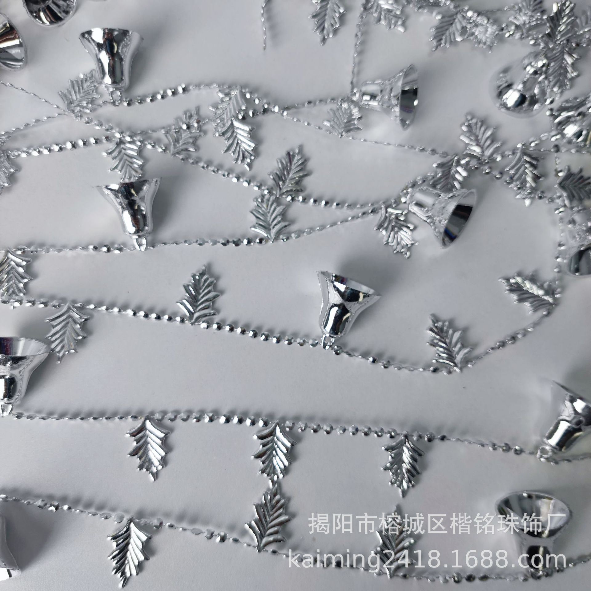 �羳����ʥ���ڳ�������װ������ ʥ����װ�ιҼ� ʥ����������