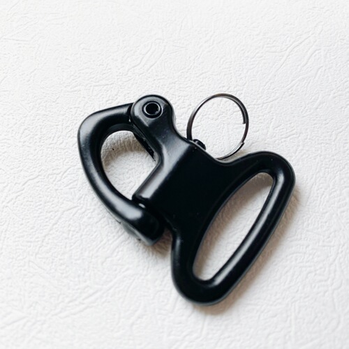 Directly supplied zinc alloy electrophoretic webbing buckle, luggage accessories beak buckle, beak buckle outdoor sports matte black carabiner