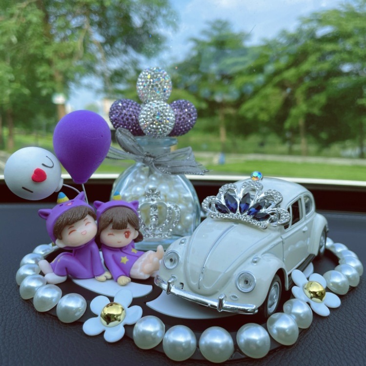 Nuevo estilo creativo con incrustaciones de diamantes, confesión de coche, amor, globo, botella de perfume, consola central, decoración de aromaterapia de coche, regalo de decoración interior