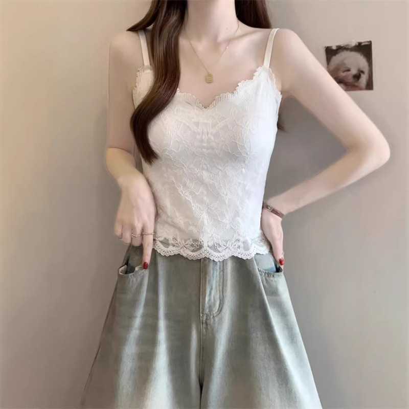 2026 New Style Lace Camisole with Built-In Bra Pads for Plus-Size Women, Suitable for Layering or Wearing Alone, Solid Color Bra 2026 New Style Lace Camisole with Built-In Bra Pads for Plus-Size Women, Suitable for Layering or Wearing Alone, Solid Color Bra