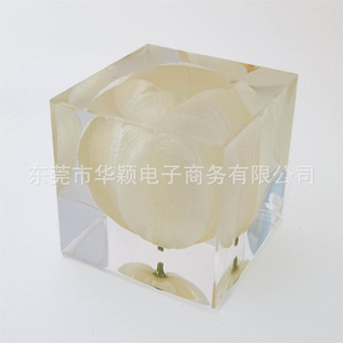Epoxy resin label natural plant lily flower buried high transparent square three-dimensional decoration resin crafts decoration