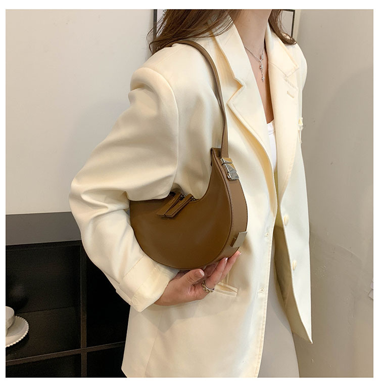 Women's Medium Pu Leather Solid Color Fashion Paint Finish Dumpling Shape Zipper Shoulder Bag display picture 8