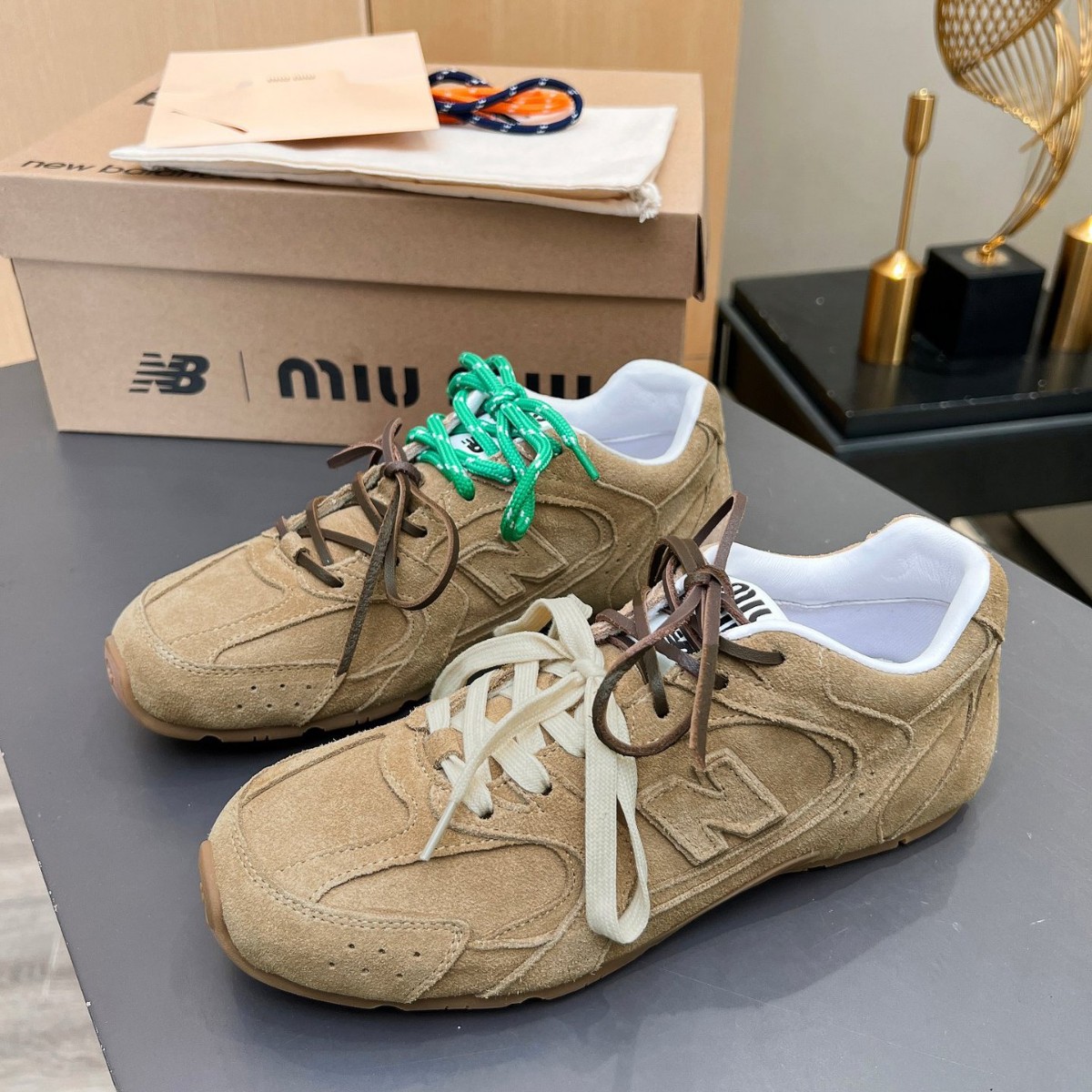 Cowhide Sneakers Miu Miu Nb530 Genuine Leather Women's Sports Shoes Men's and Women's Retro Dad Shoes