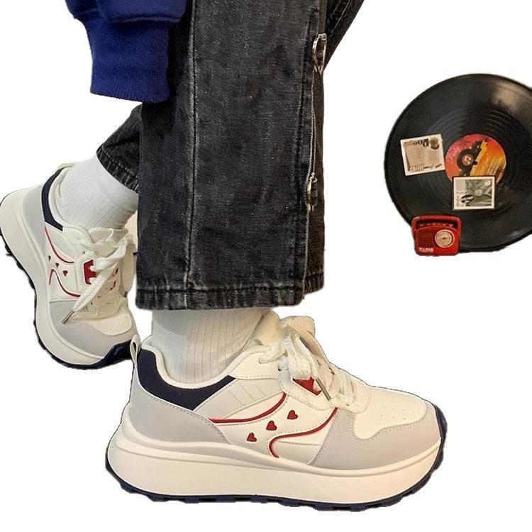 Deportivo de alto valor facial para mujeres nuevas zapatos de suela gruesa y altura simple, zapatos parecidos con zapatos casuales coreanos transpirables con suela suave