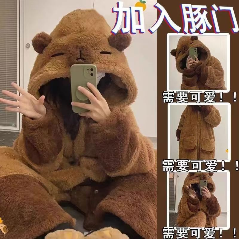 卡皮巴拉睡衣女秋冬可爱卡通珊瑚绒长款保暖加绒加厚睡袍可外穿