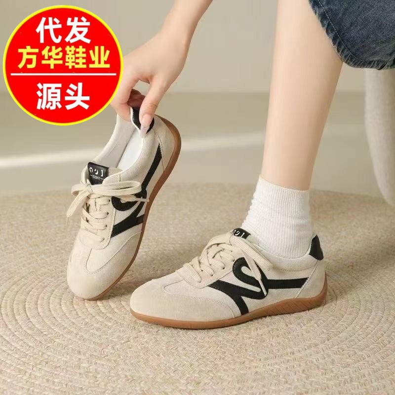 Zapatos de entrenamiento de moda de mujeres de suela gruesa, zapatos de skate casuales, primavera de 2026 nuevos zapatos deportivos retro