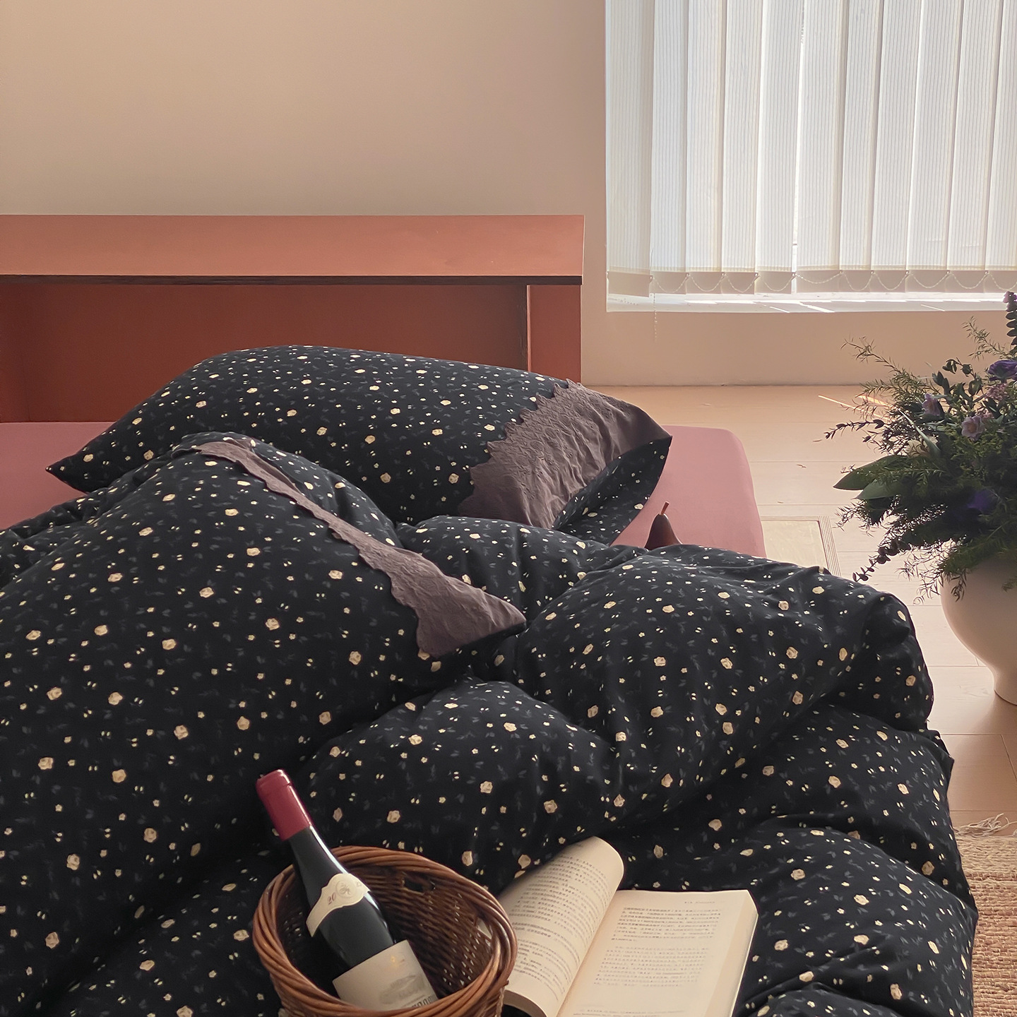 French Vintage Floral Bedding Set 100 Percent Cotton Four Piece_voghion.com
