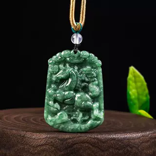 天然缅甸翡翠A货十二生肖吊坠大款 玉石守护神挂件缅甸玉生肖玉坠