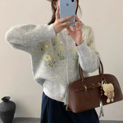 复古温柔风立体刺绣花朵软糯毛衣外套女宽松秋冬新款减龄针织开衫