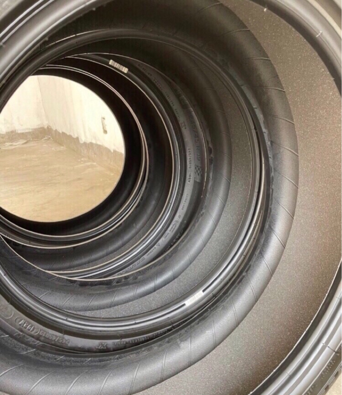 Used Michelin Tires 245/45R19 102W Racing 4 Suitable for Audi A6L Model S Xiaopeng P7