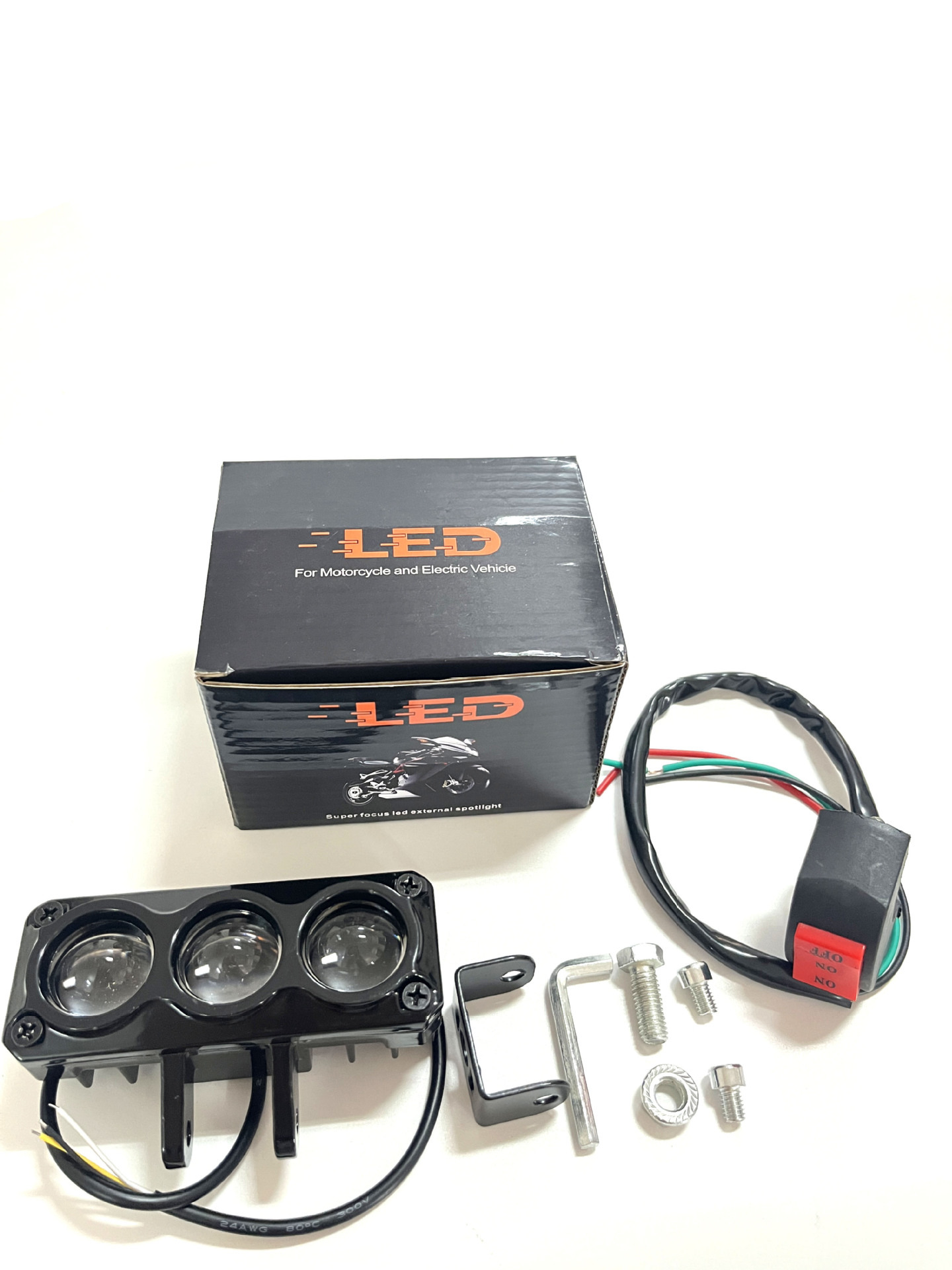 lámpara eléctrica LED super brillante, lente de motocicleta, faro de pavimentación, lámpara de tres ruedas de baterías, lámpara de luz super brillante