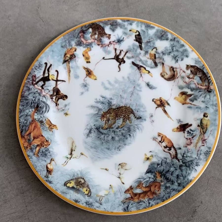 Lujo ligero de estilo europeo, porcelana de hueso de la selva ecuatorial, taza de café, platillo, taza de té de la tarde, juego de caja de regalo, regalo de boda de cumpleaños