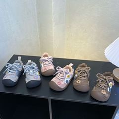 儿童运动鞋2025秋季新款低帮花朵防踢宝宝鞋女童时尚百搭休闲鞋子
