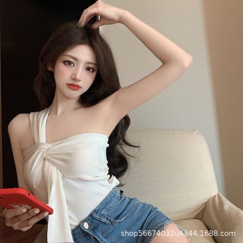 Temperament and sexy design, knotted slanted shoulder short vest, versatile ins outer wear suspender hot girl knitted 