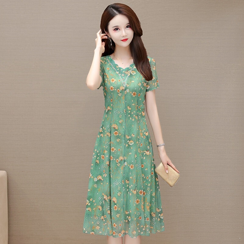 Fashionable Mommy Printed Dress for Women 2026 Summer New Mid-Length Waist-Cinching Age-Reducing Elegant Flowing Flared Dress Fashionable Mommy Printed Dress for Women 2026 Summer New Mid-Length Waist-Cinching Age-Reducing Elegant Flowing Flared Dress