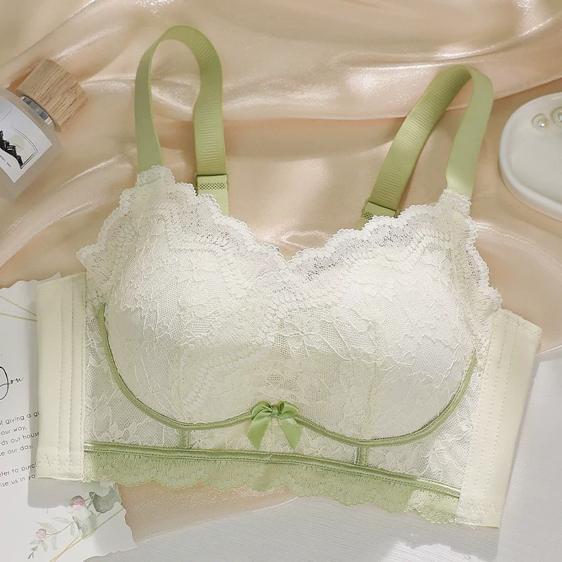 Supporting underwear, lace bra, increased thickness