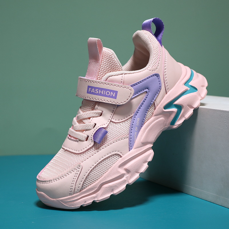Zapatos para niños 2026 primavera nueva malla transpirable para niños con suela suave ligera para estudiantes de primaria para correr zapatos deportivos para niños