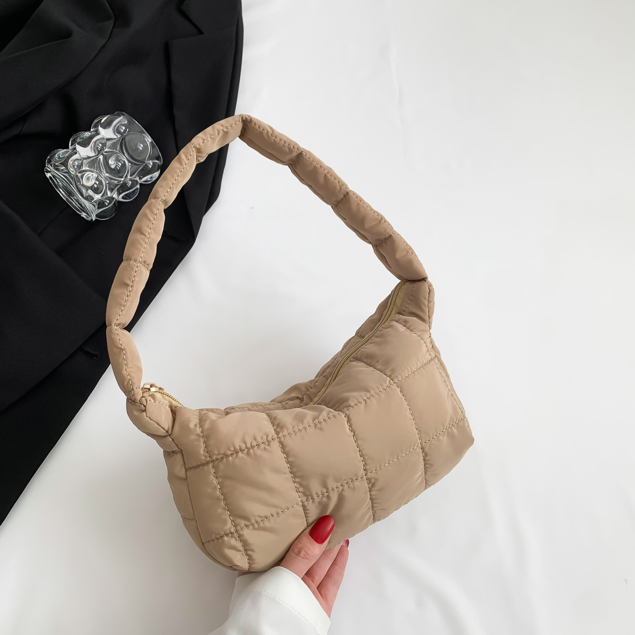 New Autumn and Winter Down Jacket Women's Bag 2023 Fashion Solid Color One Shoulder Underarm Dumpling Bag Foreign