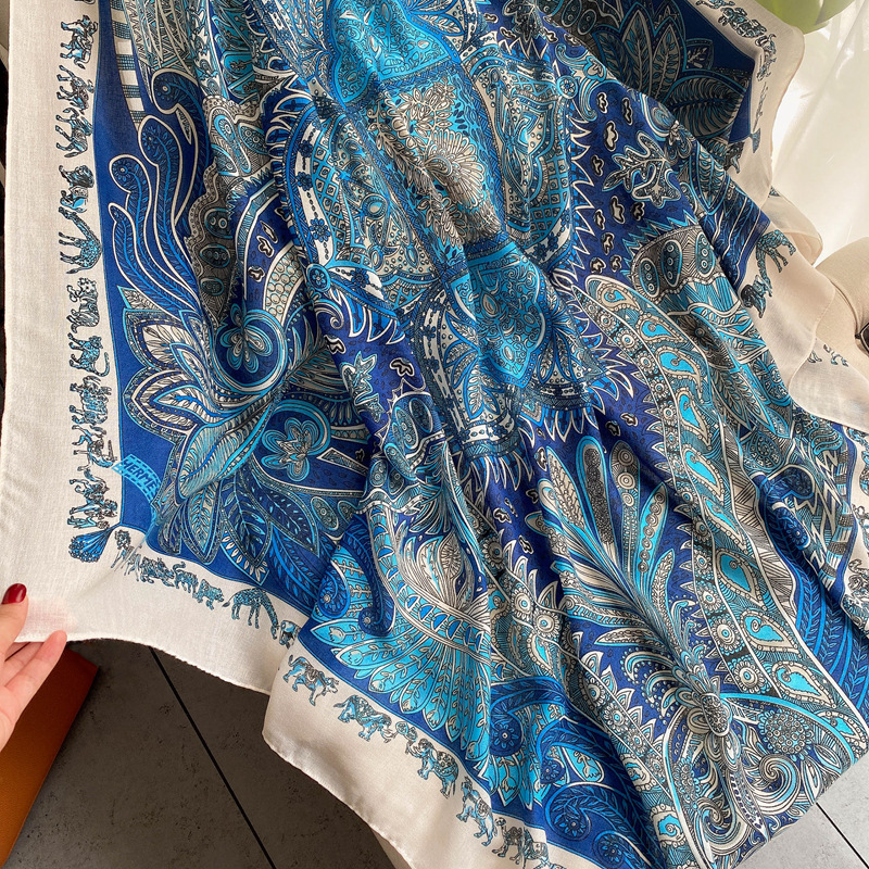 Retro elegante tótem de impresión de algodón y lino sentir 135*135cm bufanda cuadrada grande viaje todo-fósforo protector solar chal bufanda de seda