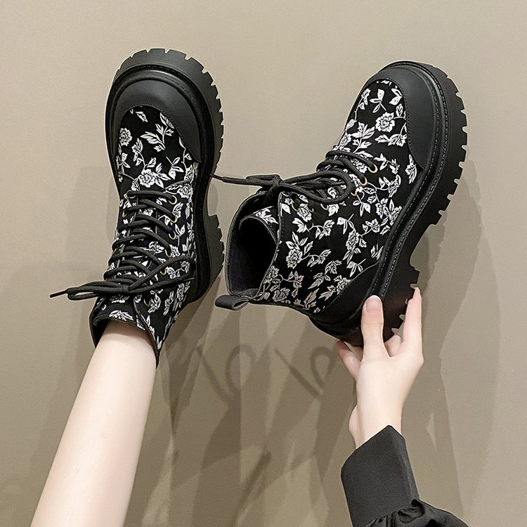 Mode für Damen im Herbst und Winter 2024 mit großem Aufdruck, neue Artikel mit runder Spitze und dicker Sohle, Martin-Stiefel für Damen_voghion.com