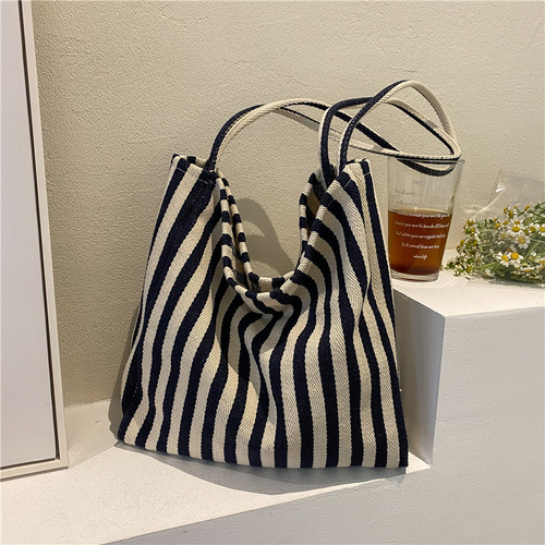 Korean retro literary handbag, simple, fresh, striped shoulder bag, casual, fashionable, large-capacity shopping bag