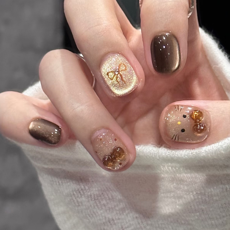 Short Nail Tips for Women in Nude Coffee Color with Fine Glitter, Cat-Themed Nail Art with a High-End Feel, 3D Bowknot, Spicy Sweet Cool Style Nail Art