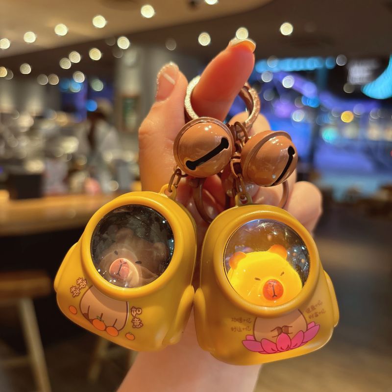 Tarjeta de dibujos animados Llavero de luz de noche de Pibala lindo bolso de capibara luminoso colgante luz ambiental llavero regalo