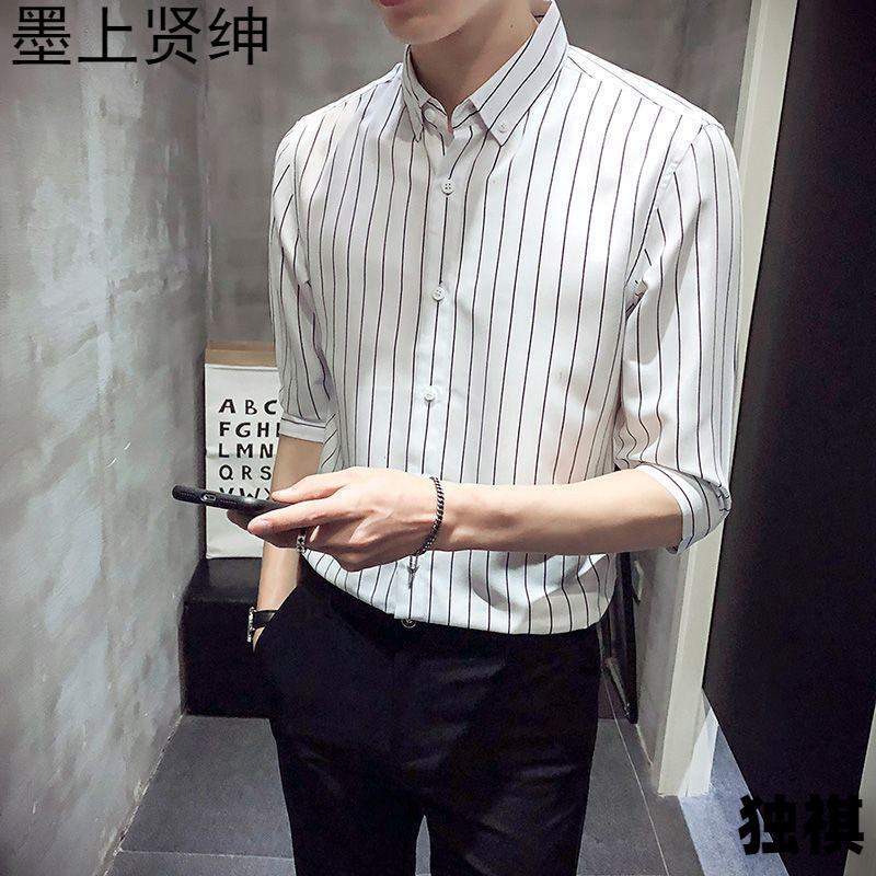 Camisa de manga corta para hombre de nuevo estilo verano estilo delgado estilo coreano delgado camisa a rayas de manga tres cuartos camisa de media manga para hombre joven