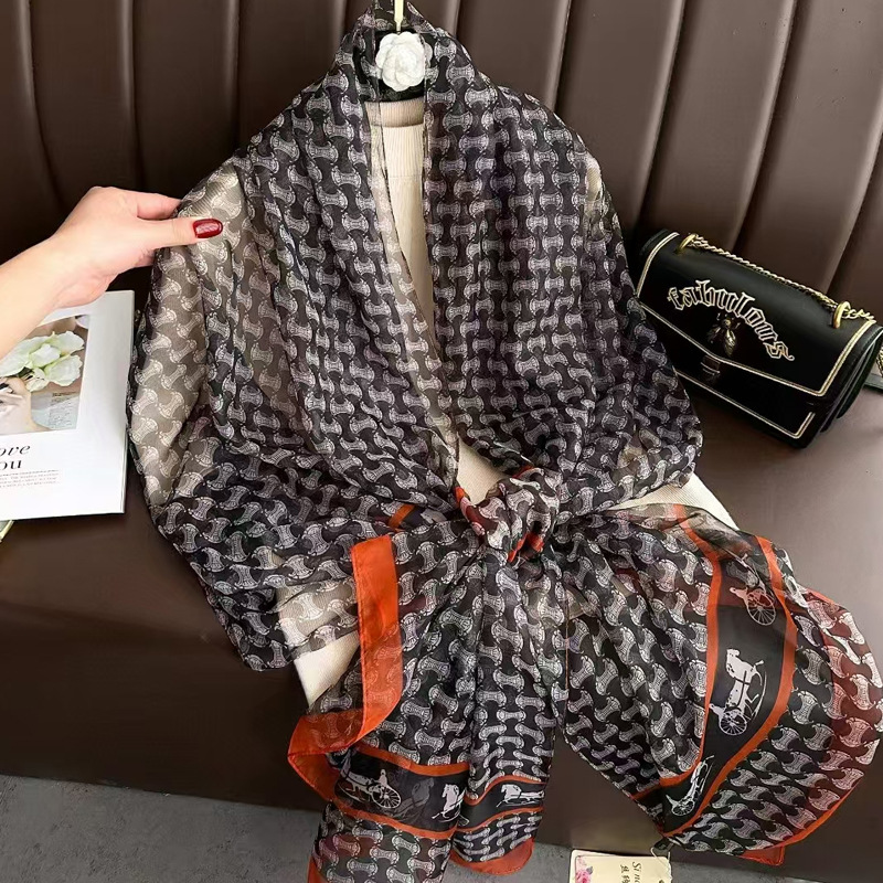 シルクタオル女性2025の新しいマントの外にガーゼタオル三亜海辺のビーチで休暇を過ごすマント