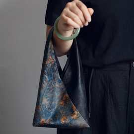 手包新中式国风旗袍复古提花宋锦香云纱水桶包女腋下包小拎包