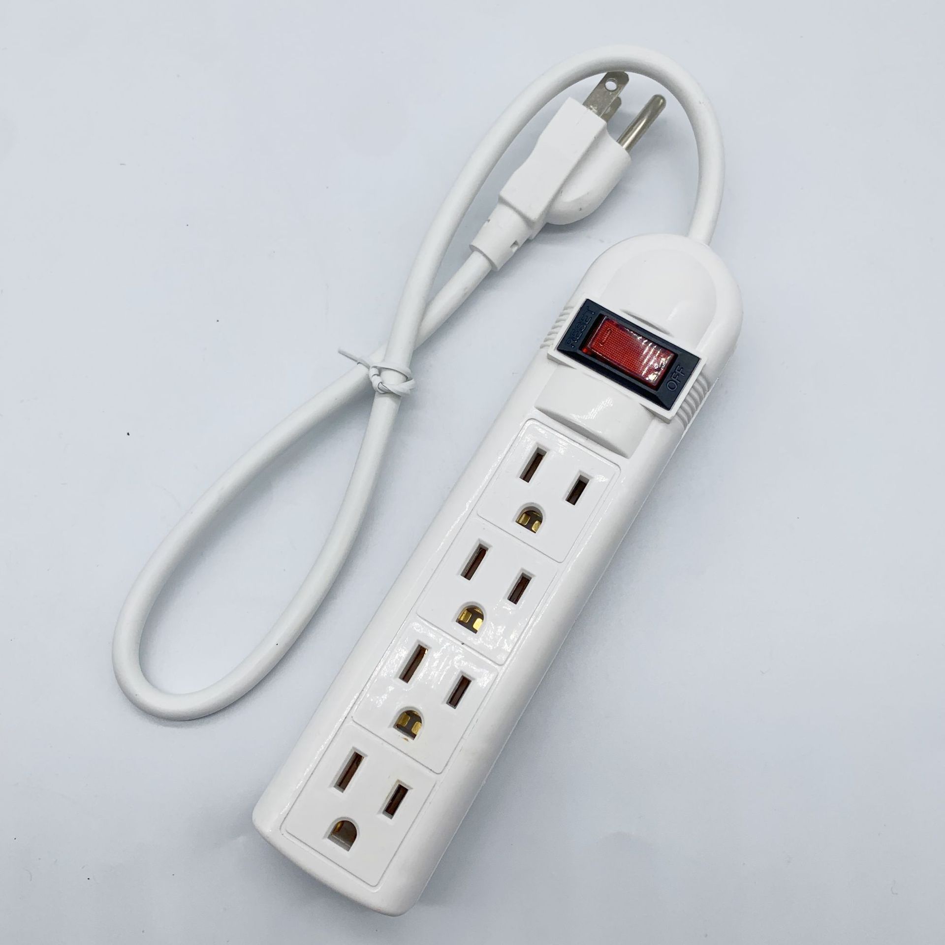 Explosiones transfronterizas de placa de cableado estándar estadounidense, enchufe estándar estadounidense con interruptor de protección contra sobrecarga