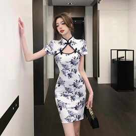 高级感纯欲风年轻款少女甜辣改良旗袍超修身显瘦炸街短袖连衣裙女