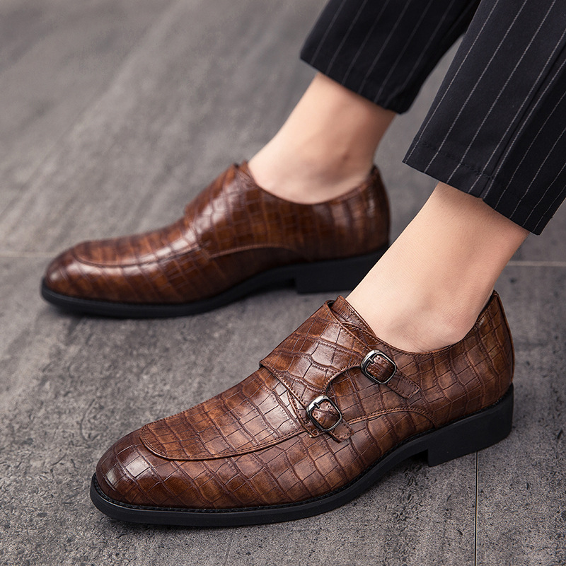 Cross border Large man business affairs leather shoes Tip Crocodile print leather shoes Large crocodile Trend shoes 2022