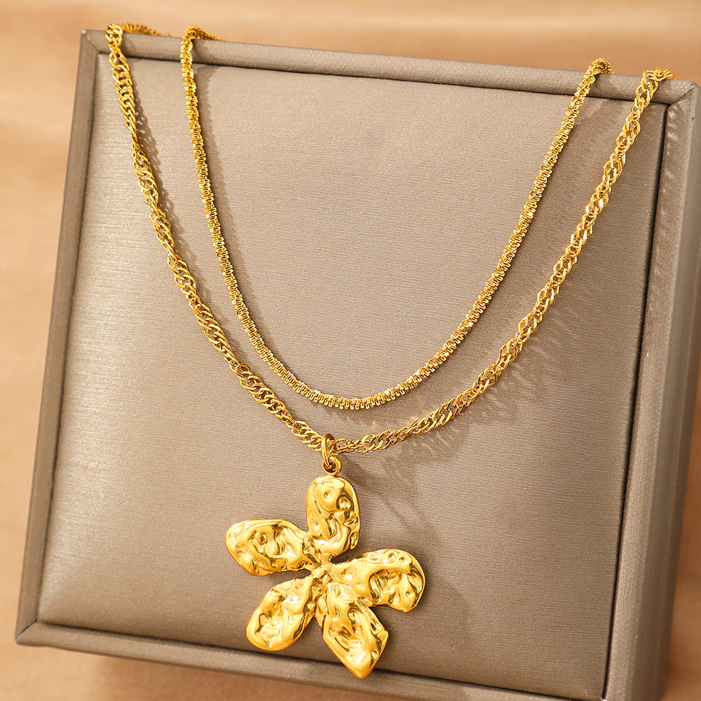 Joyas de flores exageradas europeas y americanas, pliegues femeninos, pétalos de flores, collares de acero inoxidable del palacio, nuevos productos para damas al por mayor