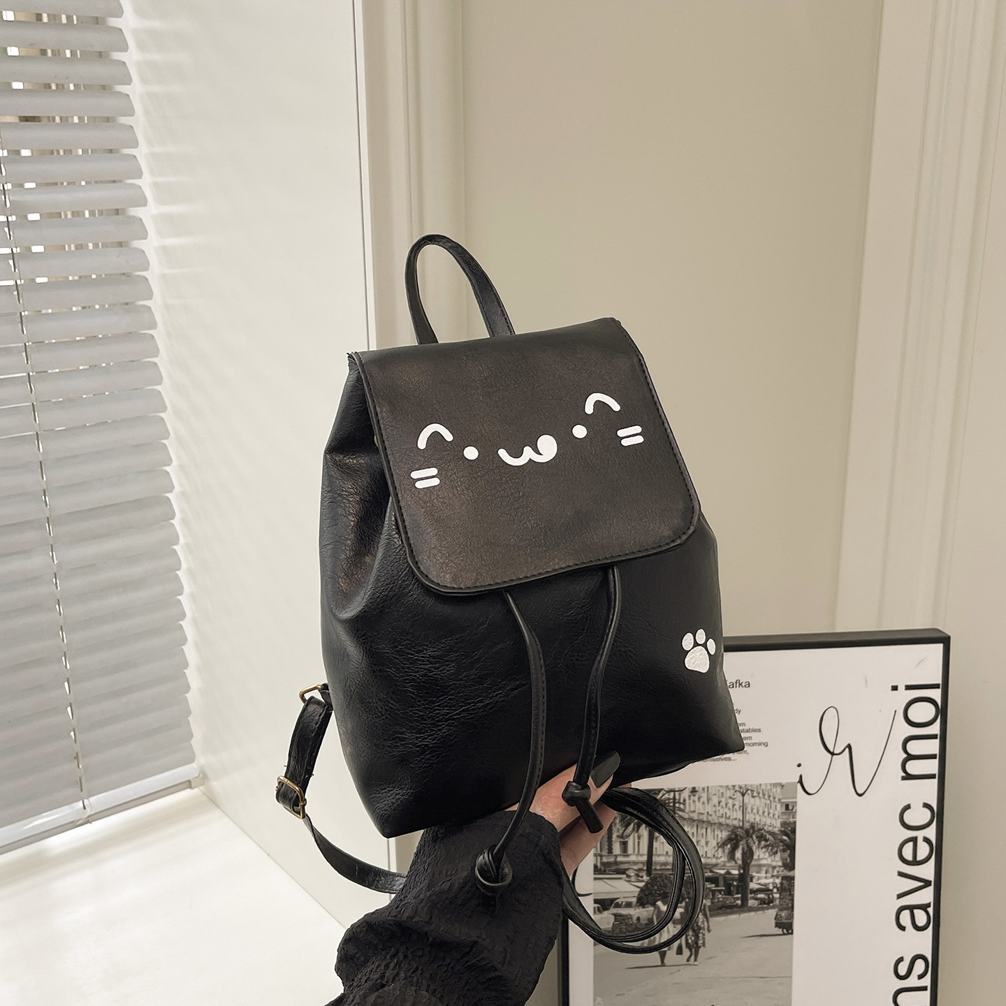 Mochila retro compacta y simple para mujeres 2026 primavera y verano nuevo estilo simple de literatura y arte versátil de doble hombro mochila simple