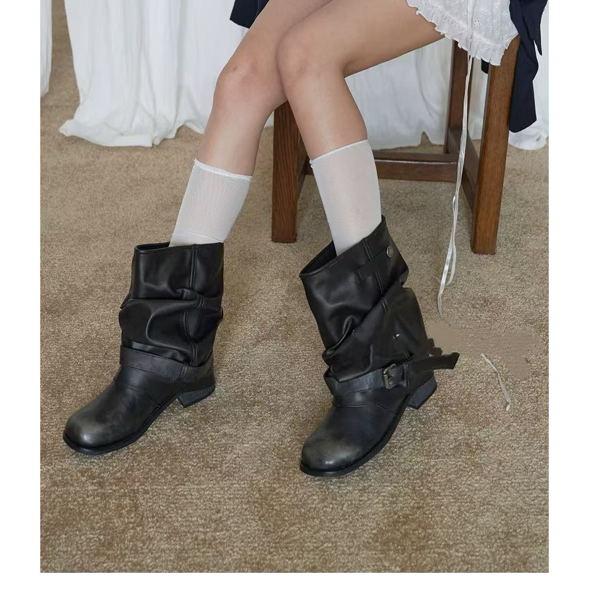 Western Cowboy-style Women's Boots, Wrinkled Suede Black Round-toe Chunky Heel Riding Boots, New For Fall/Winter 2025._voghion.com