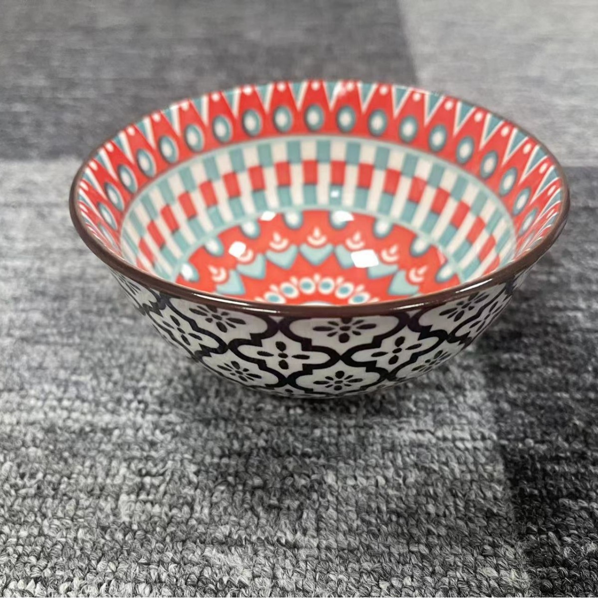 보헤미안 4.75 인치 외부 검은 색 내부 빨간색