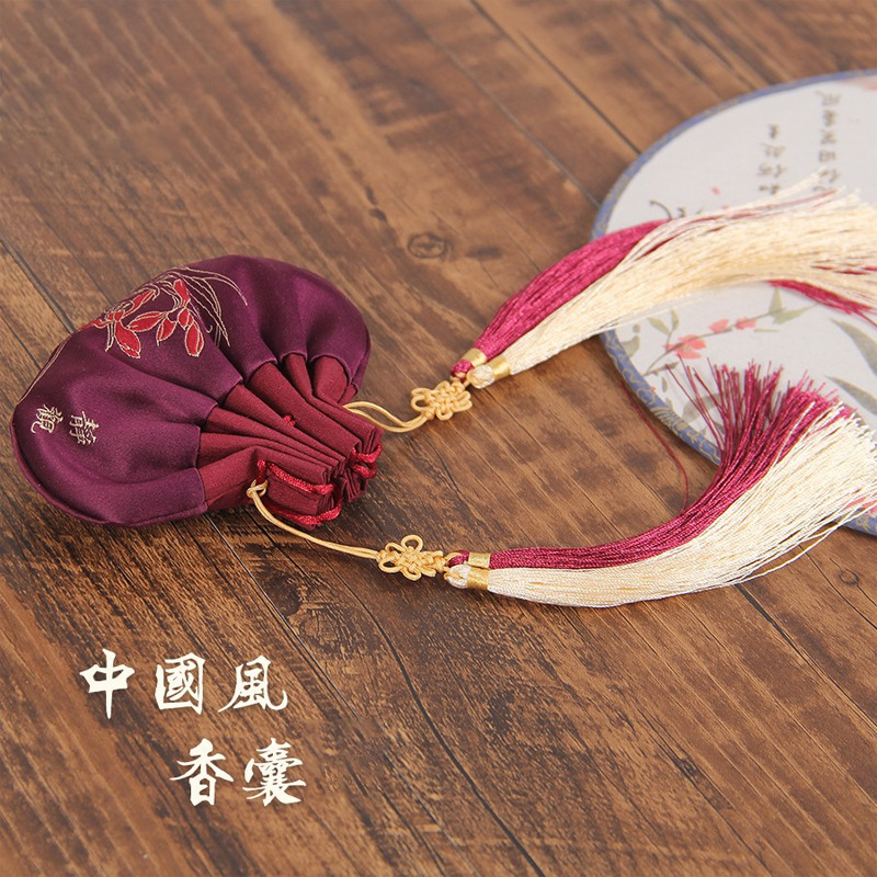 Dragon Boat Festival bolsita bolsa de loto estilo antiguo bordado bolsita estilo chino joyería caja hanfu portátil incienso bolsa doble borla